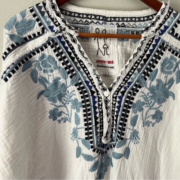 Johnny Was Vedera Gauze Blouse White Blue Sz XL IT HAS POCKETS!! - Picture 9 of 14